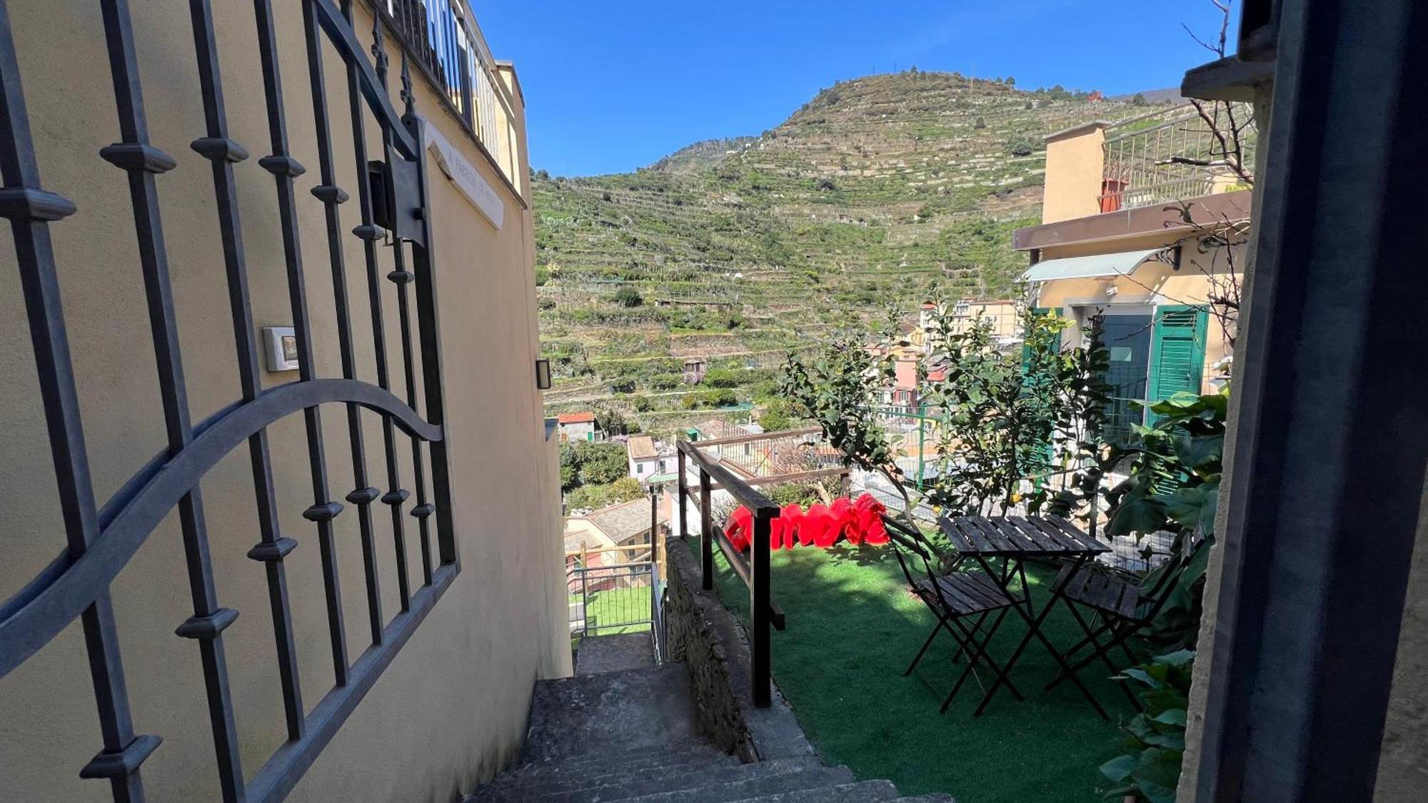 Orizzonti Apartments مانارولا المظهر الخارجي الصورة
